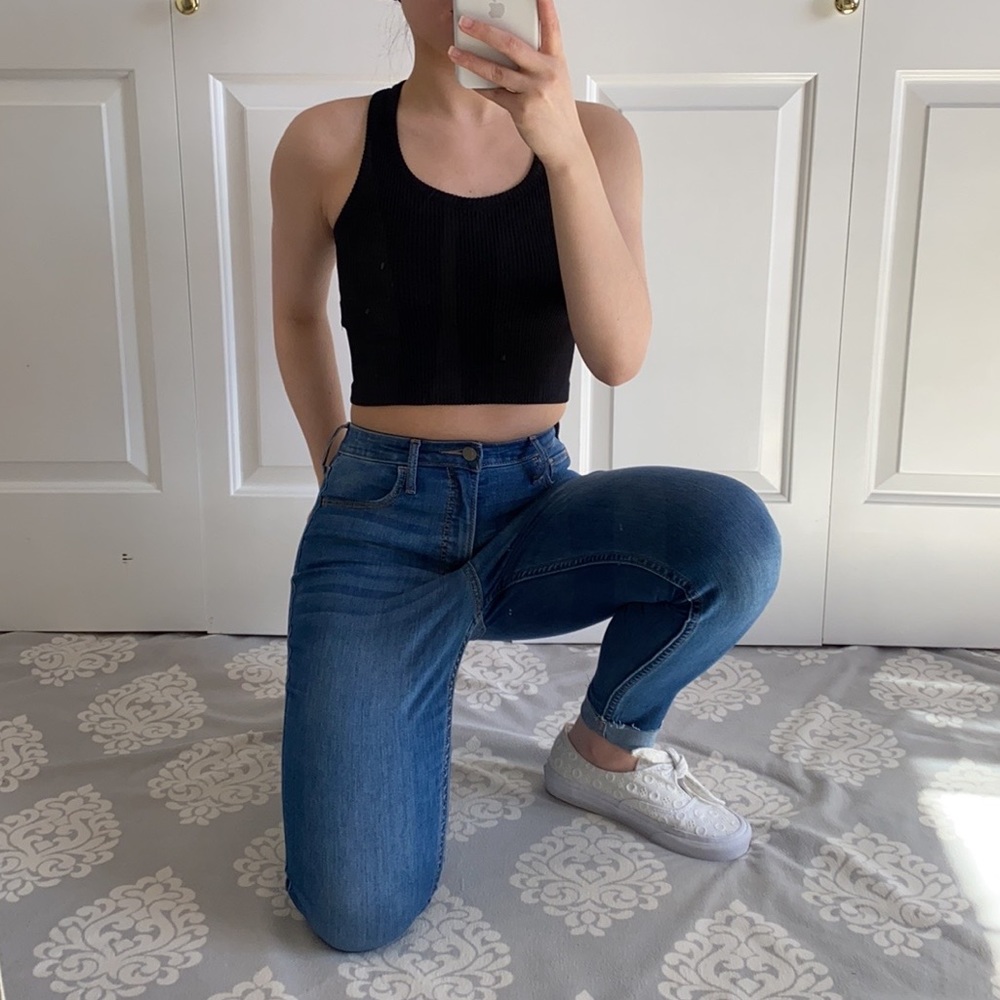VIBE - Black Ribbed Racerback Cropped Classic Basic Tank Top